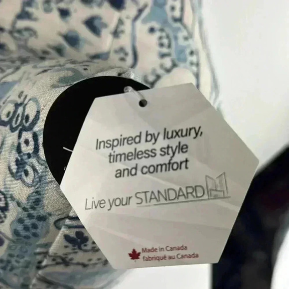 CHINOISERIE BLUE & WHITE 20x20” duck feathers filled pillow NWT decorative soft - Picture 7 of 10